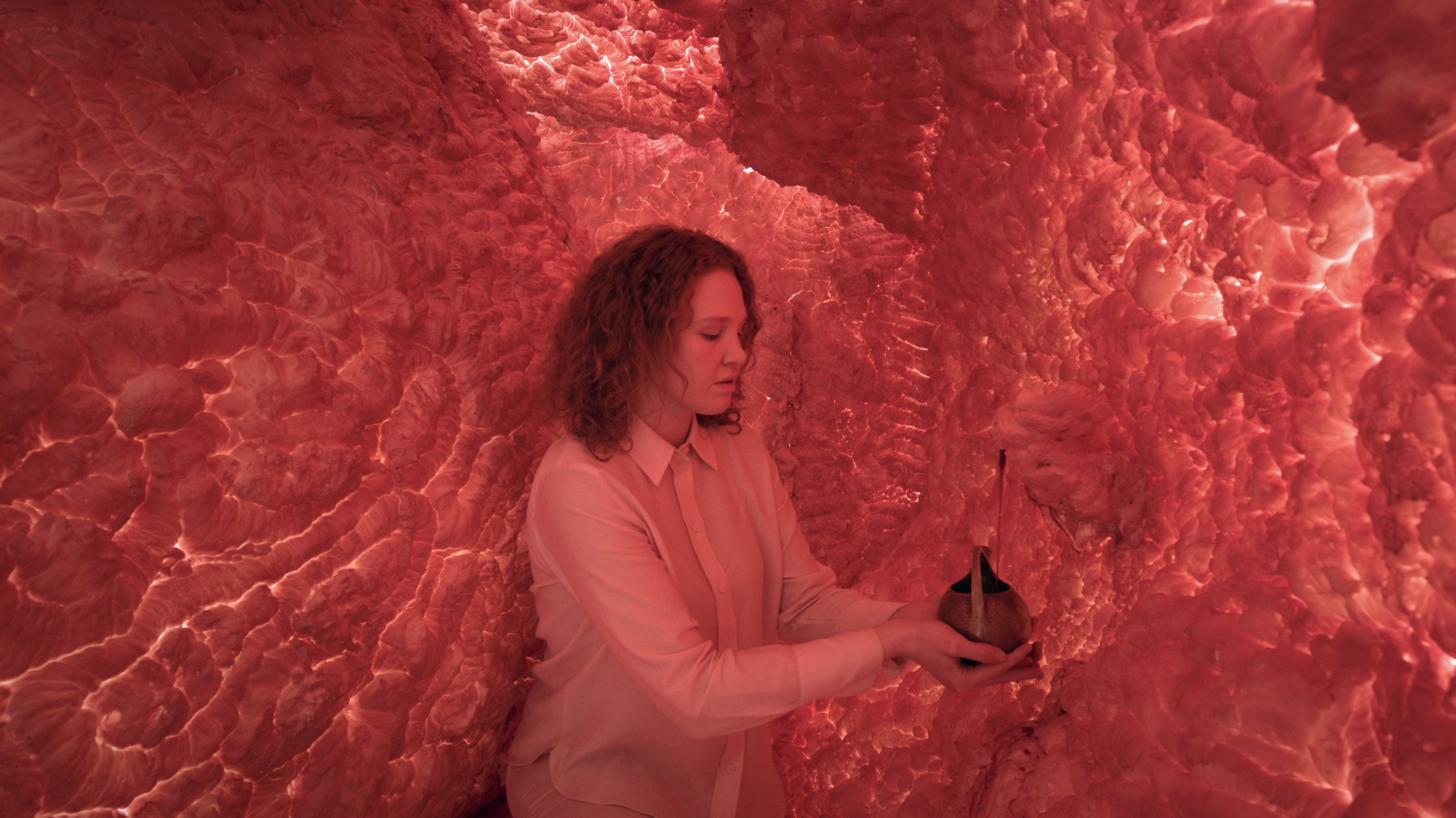 THE WOMAN WHOSE HEAD WAS AN ASTEROID